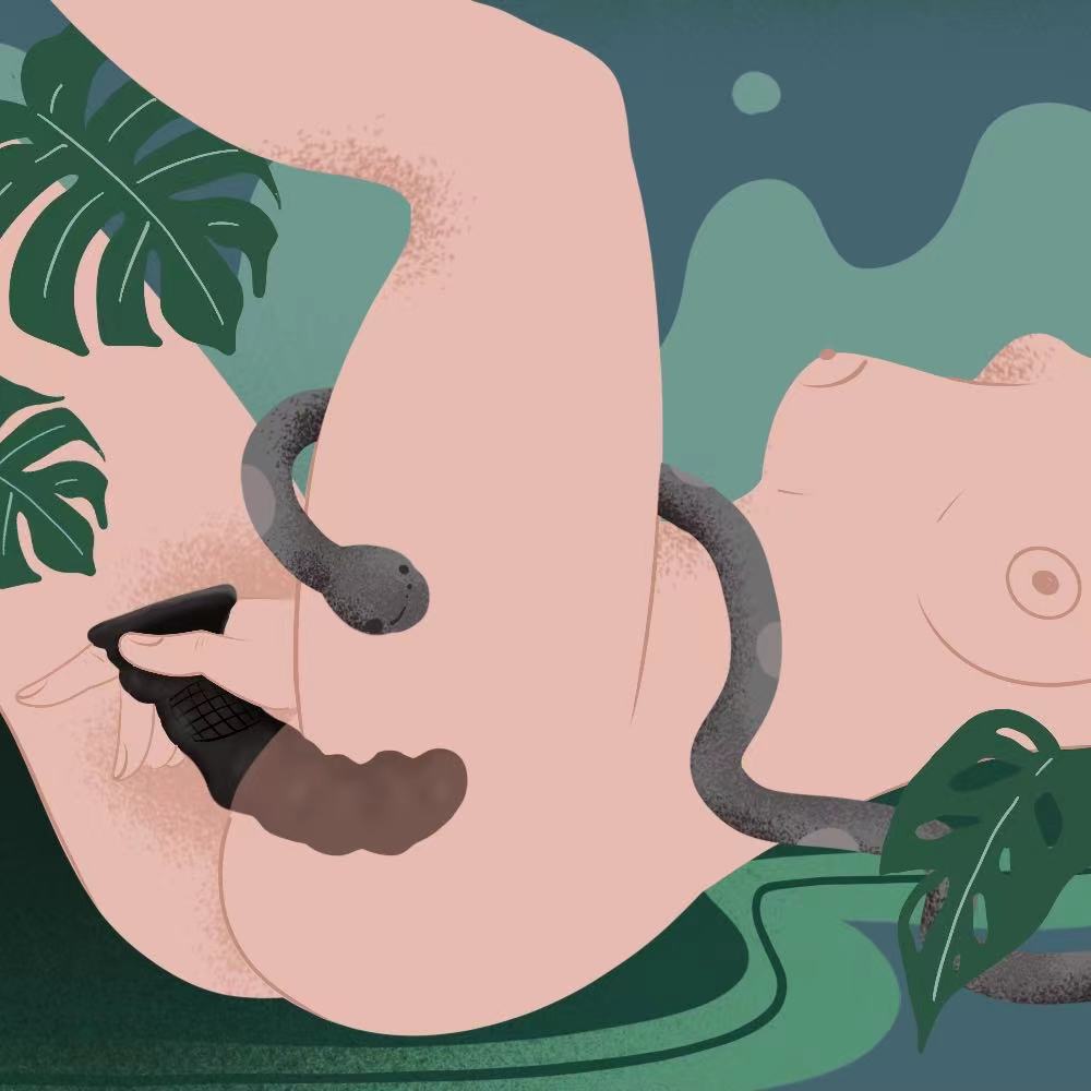 Beginner's Guide to Using a Snake Dildo: Tips and Tricks for Women